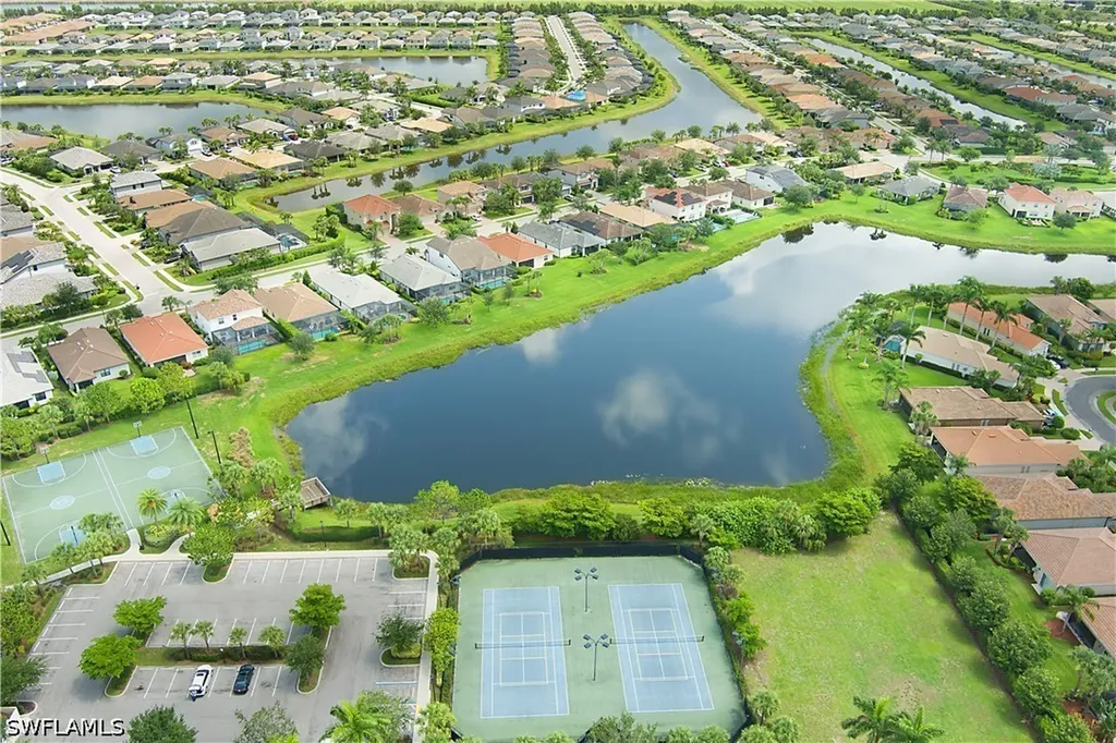 2284 Dancy Street Naples FL 34120