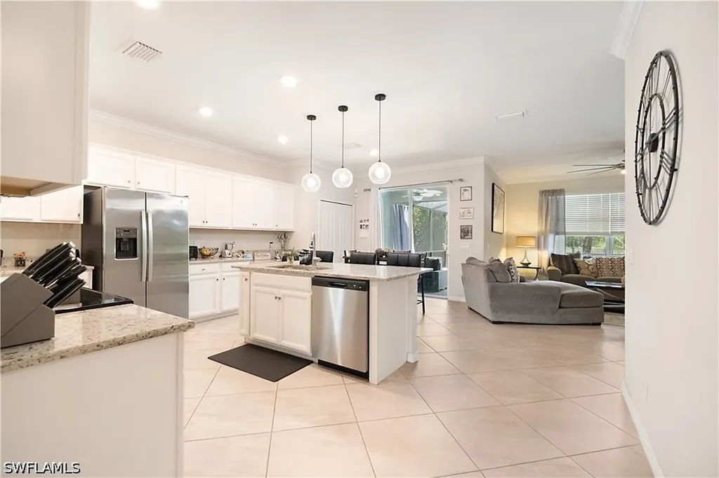 2284 Dancy Street Naples FL 34120