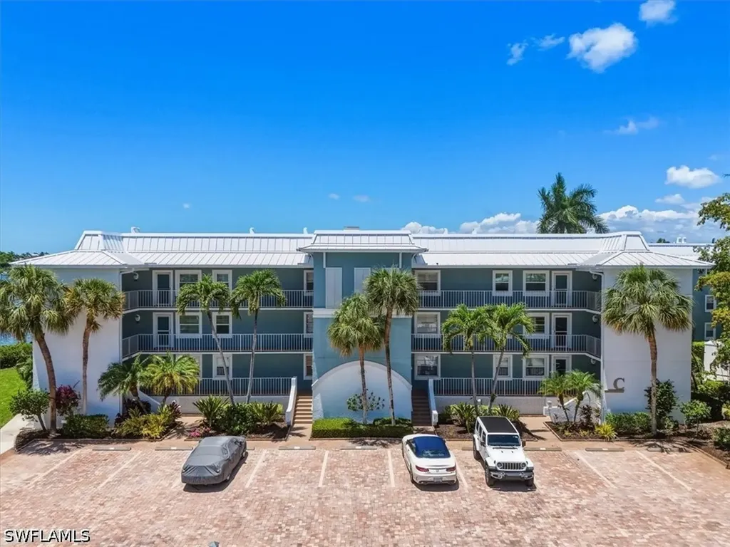 1280 Blue Point Avenue Naples FL 34102