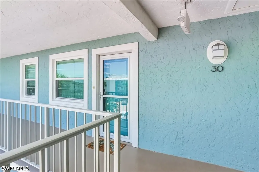 1280 Blue Point Avenue Naples FL 34102