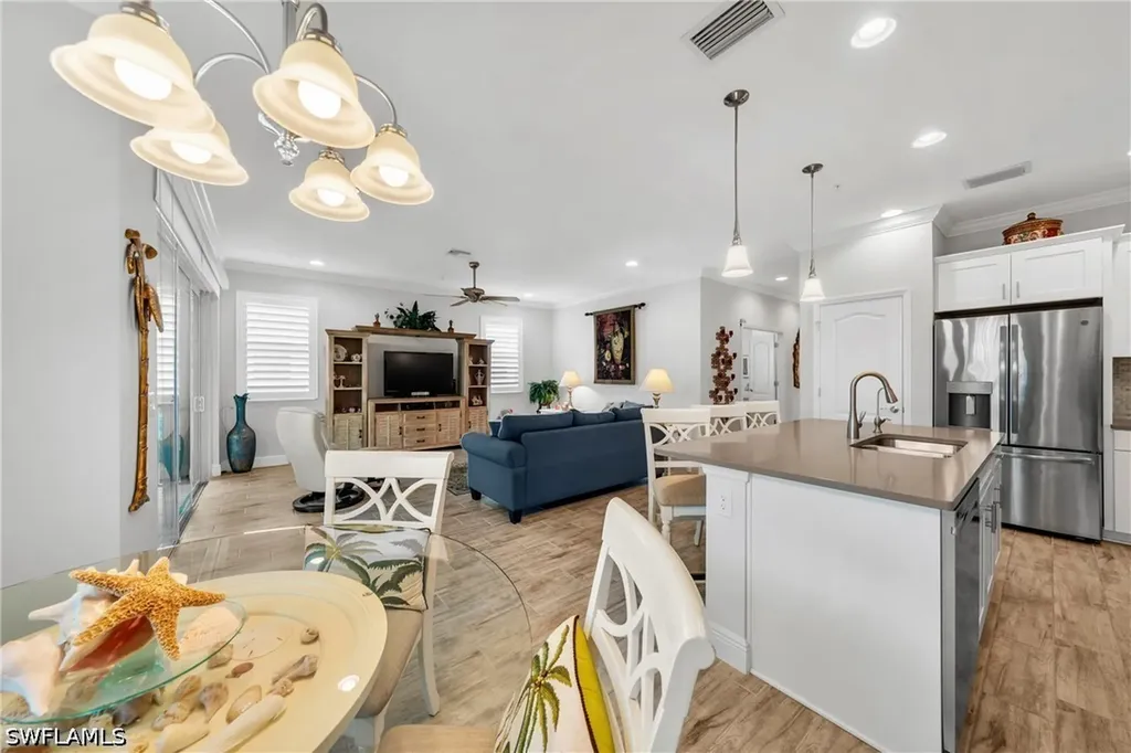 6981 Avalon Circle Naples FL 34112