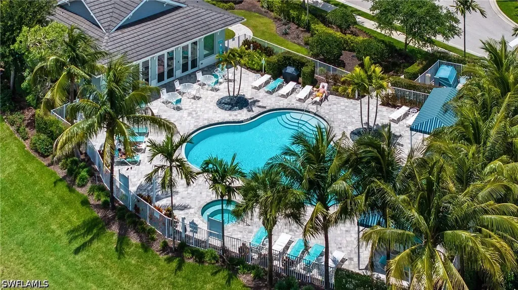 6981 Avalon Circle Naples FL 34112