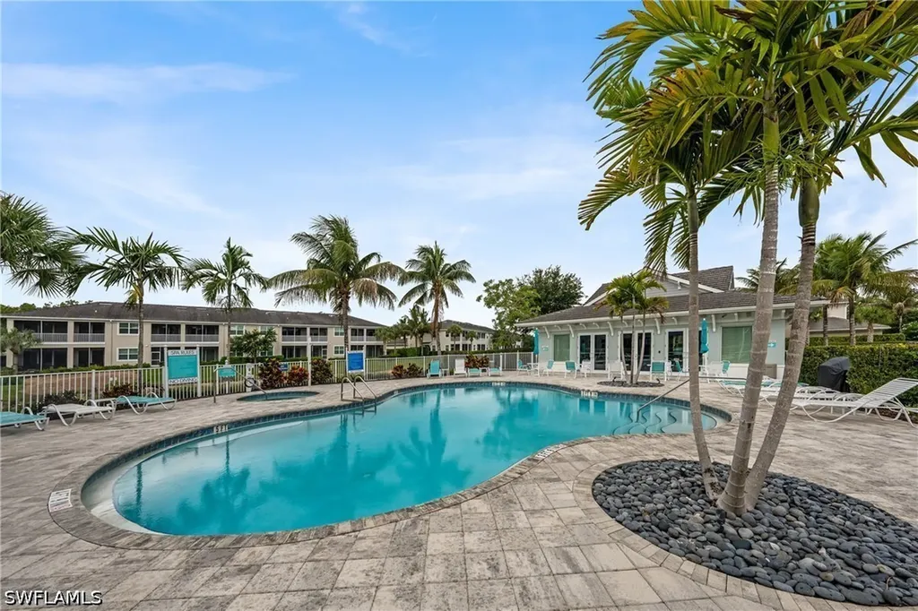 6981 Avalon Circle Naples FL 34112