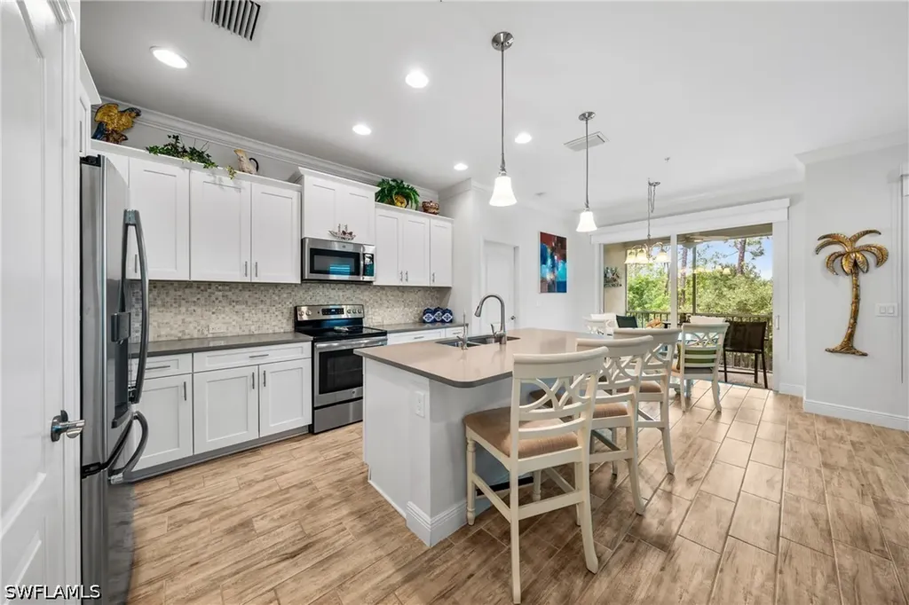 6981 Avalon Circle Naples FL 34112