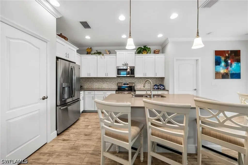 6981 Avalon Circle Naples FL 34112