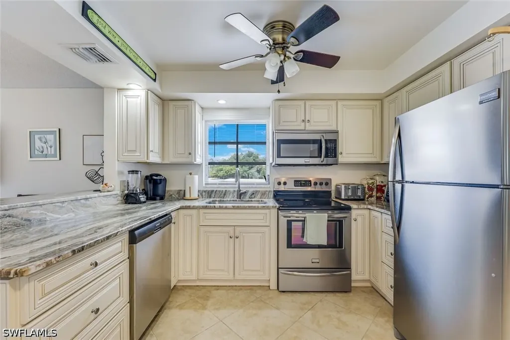 5 High Point Circle W Naples FL 34103