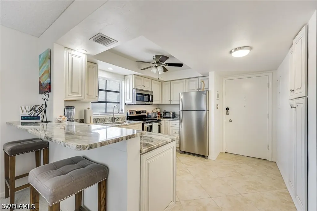 5 High Point Circle W Naples FL 34103