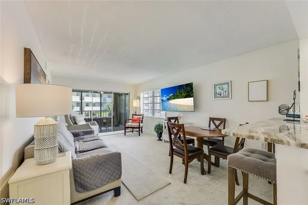 5 High Point Circle W Naples FL 34103