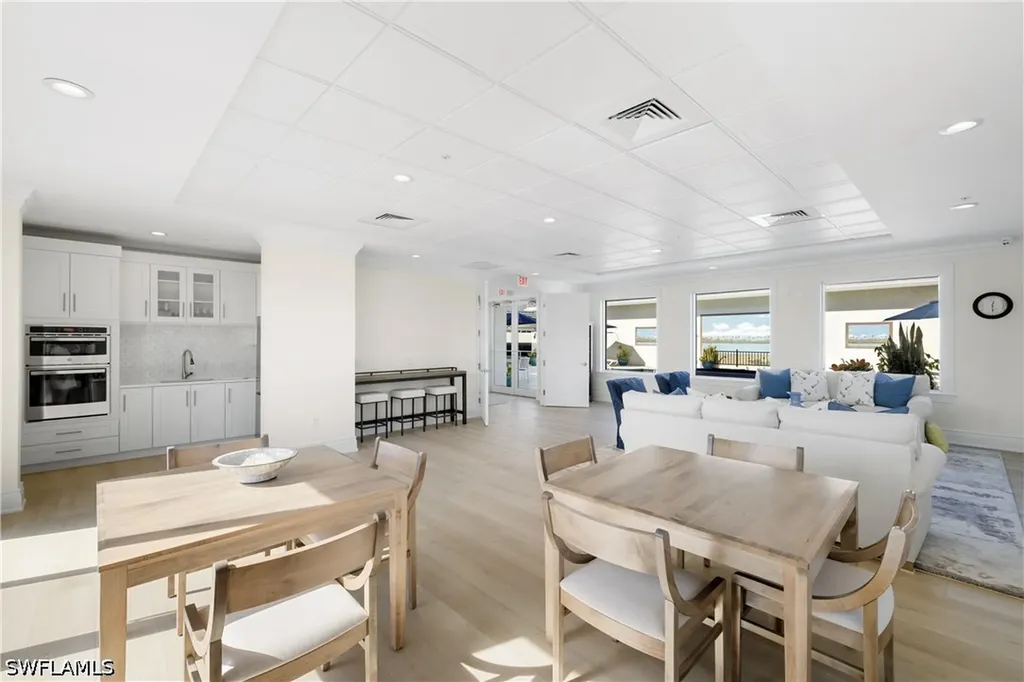 1400 Gulf Shore Boulevard N Naples FL 34102