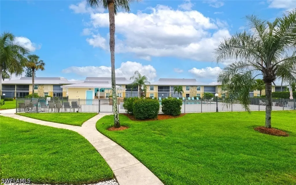 401 Charlemagne Boulevard Naples FL 34112