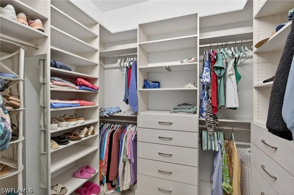 12217 Eucalyptus Way Naples FL 34120