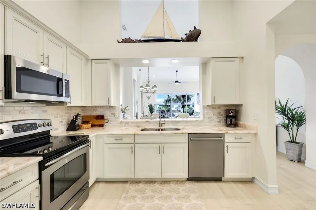 800 Breakaway Lane Naples FL 34108
