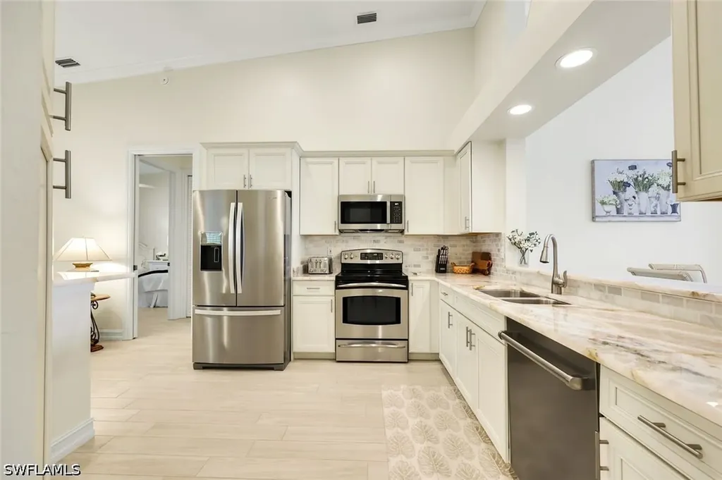 800 Breakaway Lane Naples FL 34108