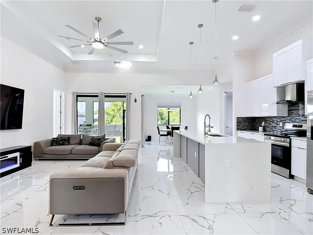 2905 4th Street W Lehigh Acres FL 33971
