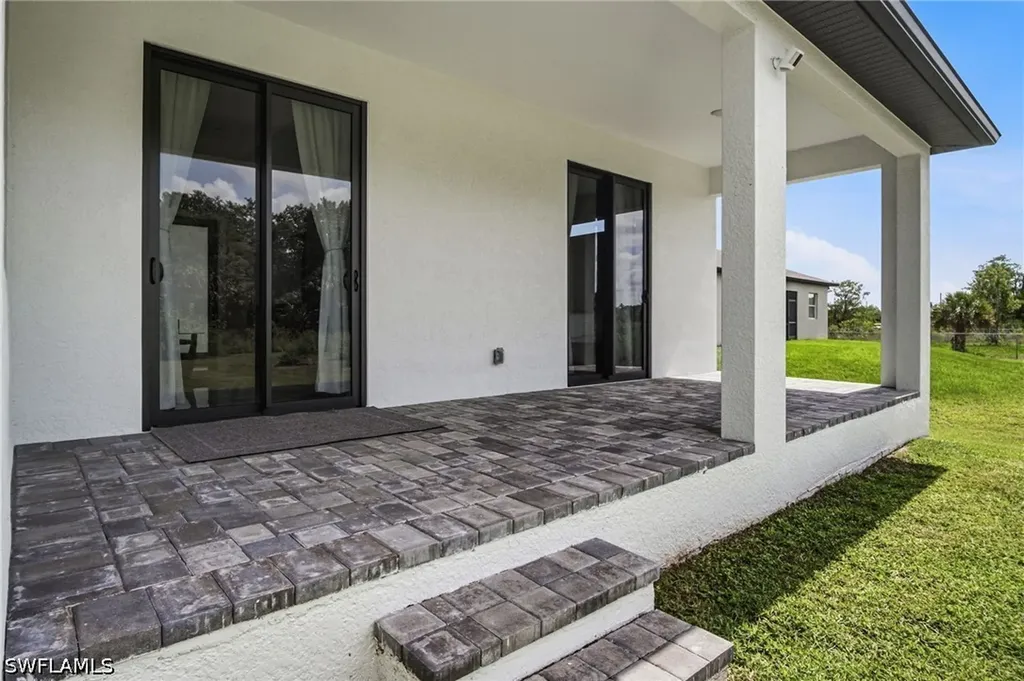 3380 31st Avenue NE Naples FL 34120
