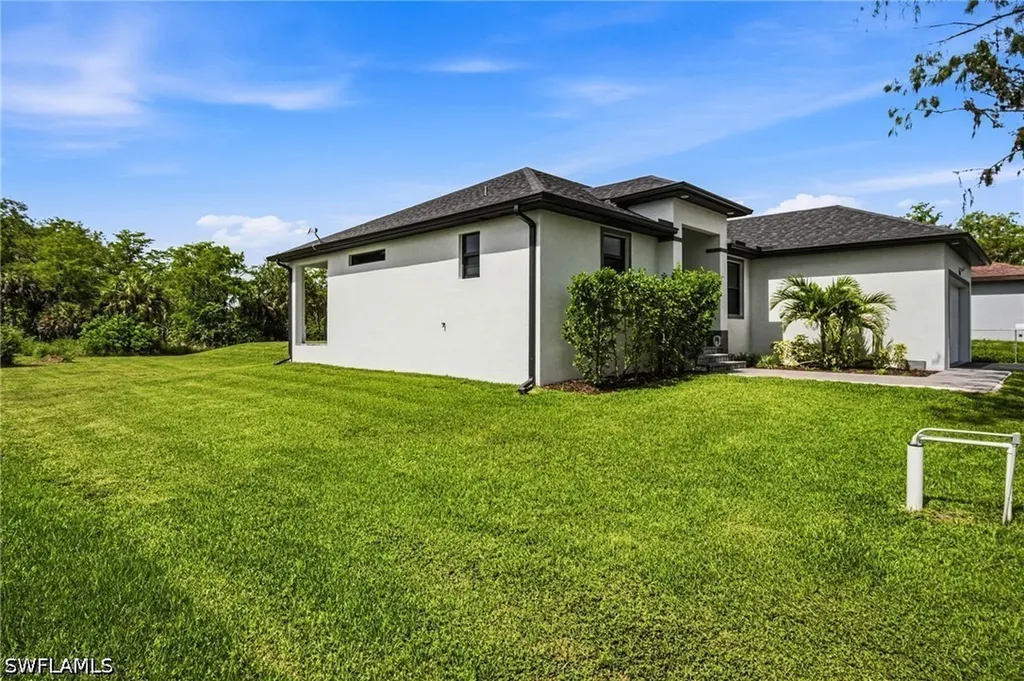 3380 31st Avenue NE Naples FL 34120