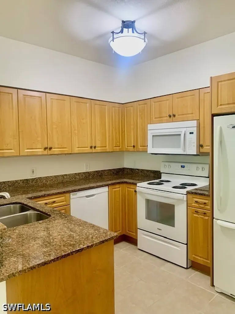 1200 Reserve Way Naples FL 34105