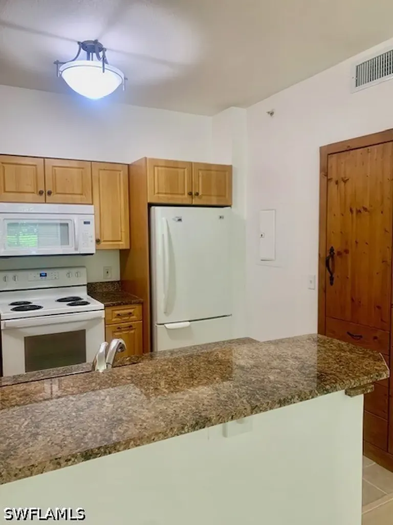 1200 Reserve Way Naples FL 34105