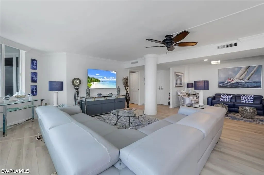 4041 Gulf Shore Boulevard N Naples FL 34103