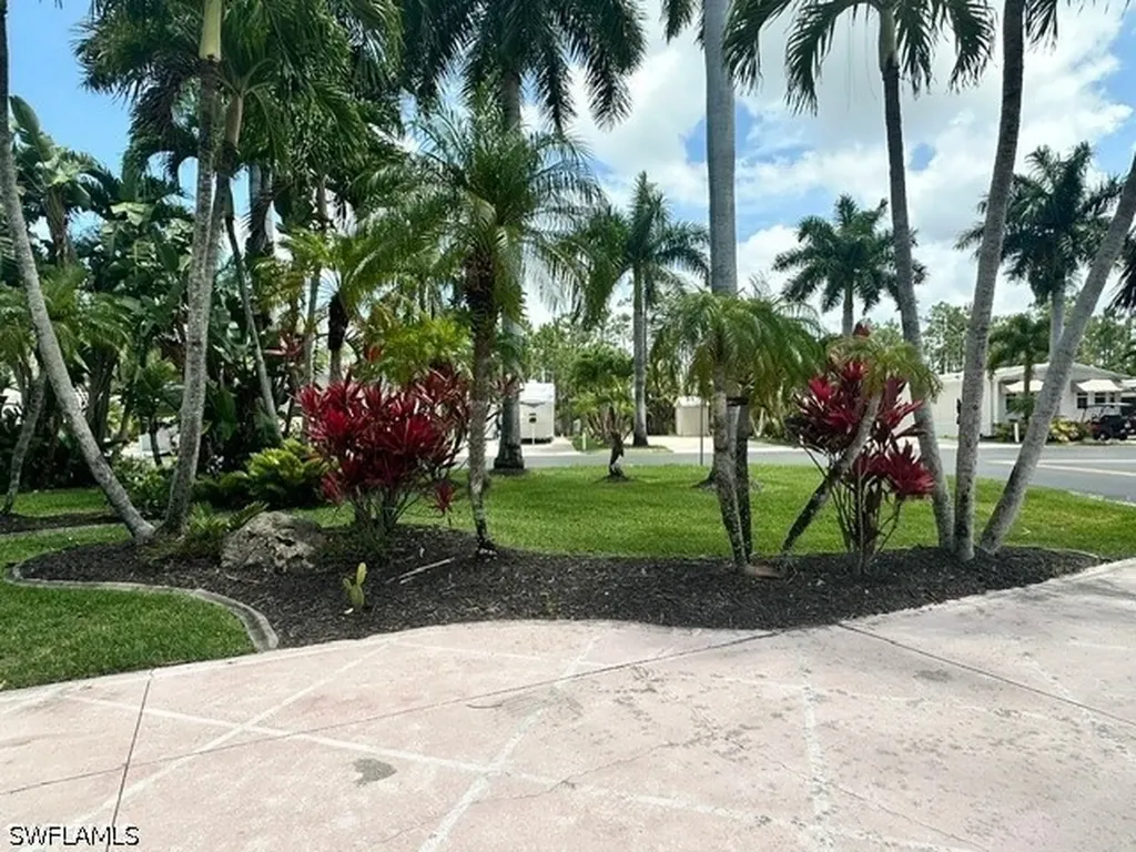 1404 Pearl Lake Point Naples FL 34114