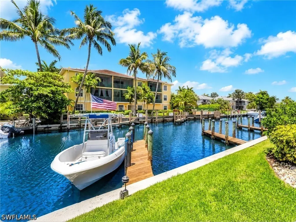 1533 Chesapeake Avenue Naples FL 34102