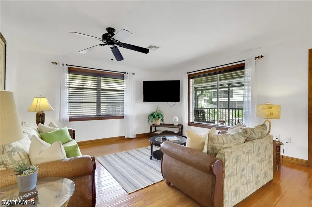 1533 Chesapeake Avenue Naples FL 34102