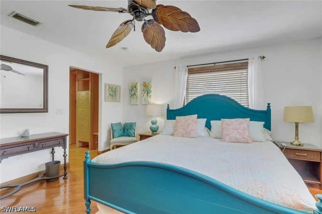 1533 Chesapeake Avenue Naples FL 34102