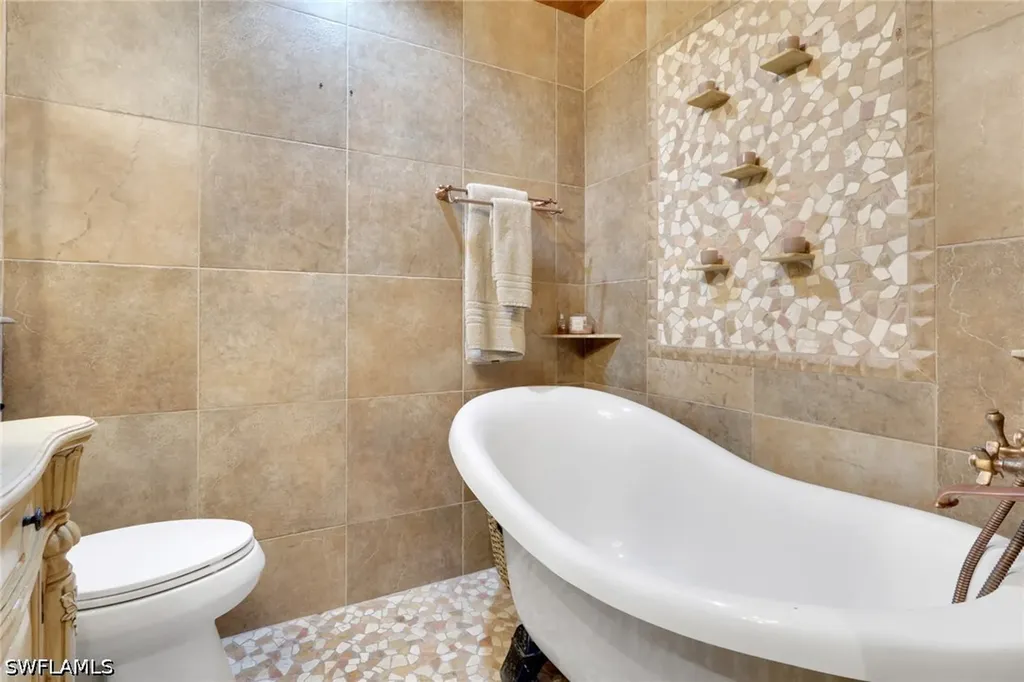 1533 Chesapeake Avenue Naples FL 34102
