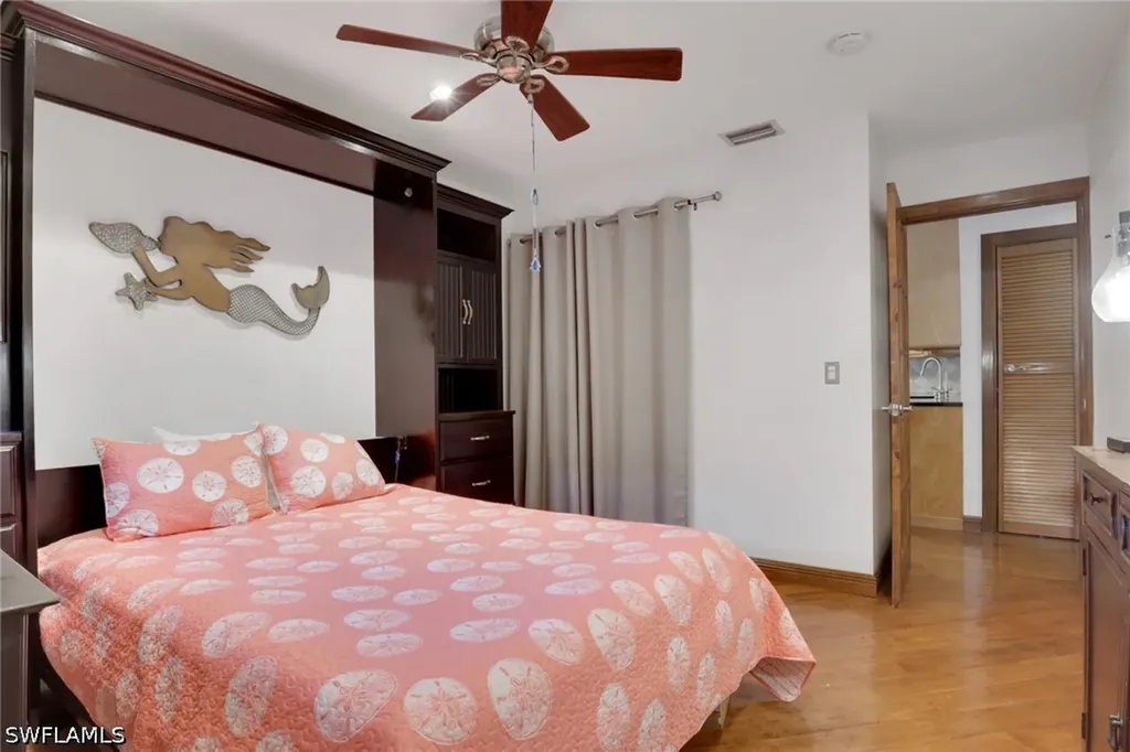 1533 Chesapeake Avenue Naples FL 34102