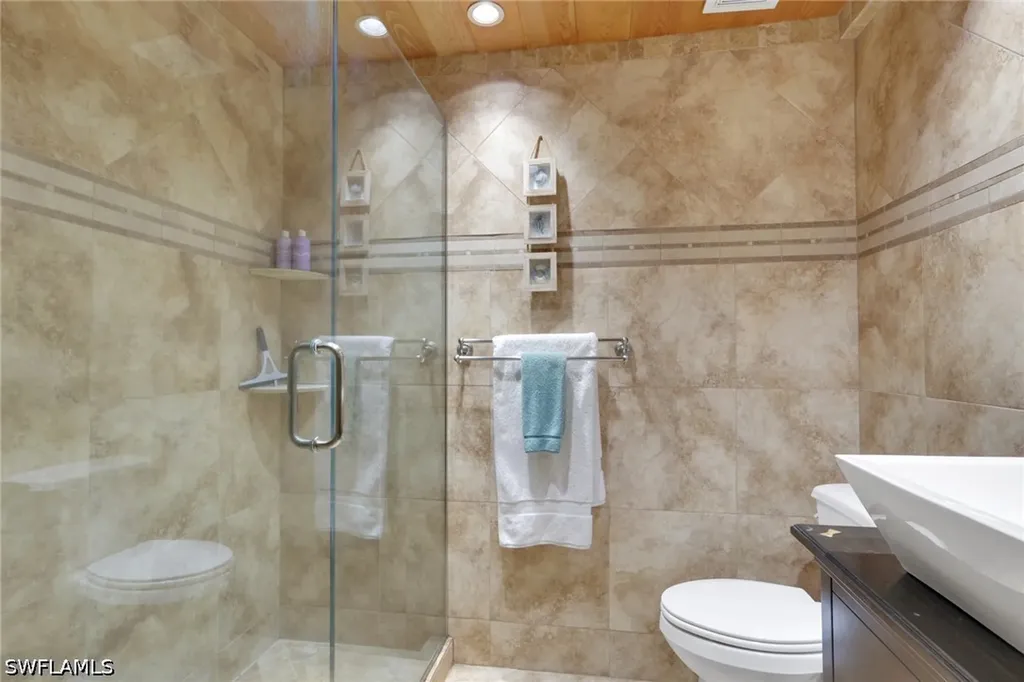 1533 Chesapeake Avenue Naples FL 34102