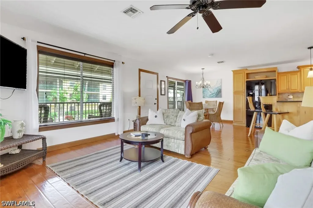 1533 Chesapeake Avenue Naples FL 34102