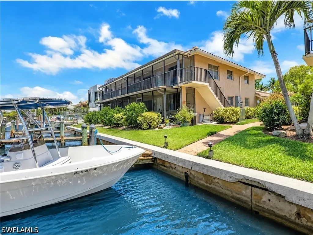 1533 Chesapeake Avenue Naples FL 34102