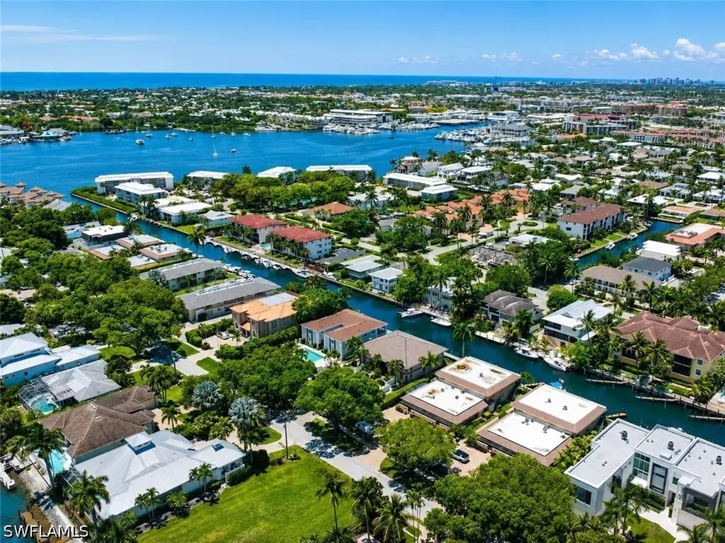 1533 Chesapeake Avenue Naples FL 34102