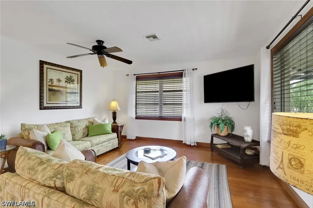 1533 Chesapeake Avenue Naples FL 34102