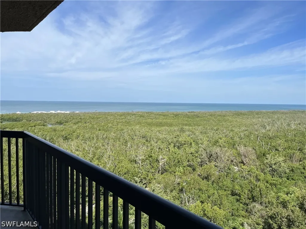 6075 Pelican Bay Boulevard Naples FL 34108