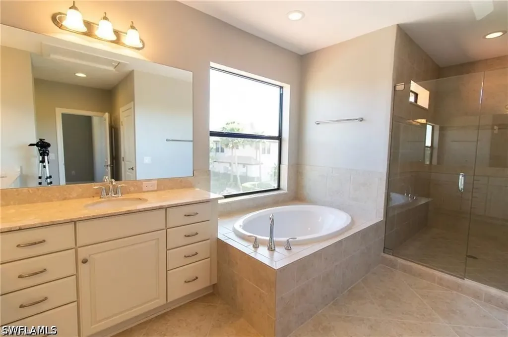 1342 Kendari Terrace Naples FL 34113