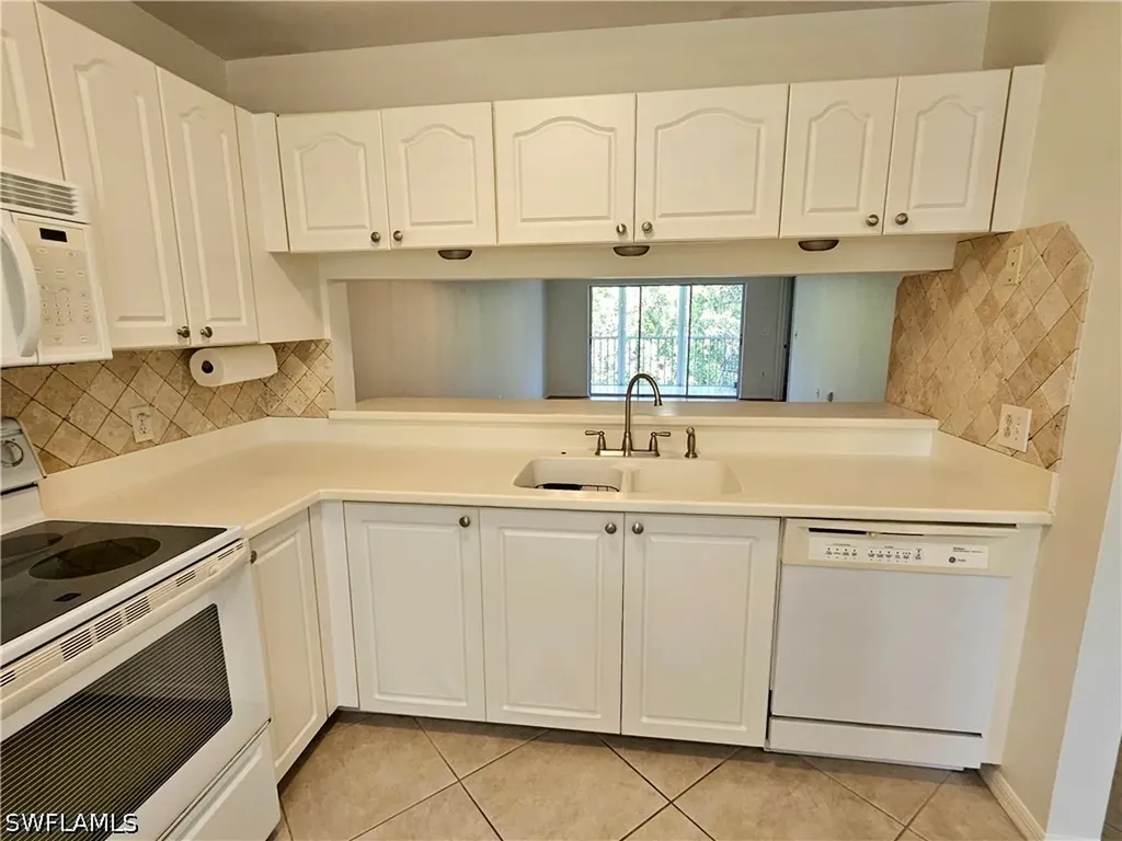 3001 Sandpiper Bay Circle Naples FL 34112