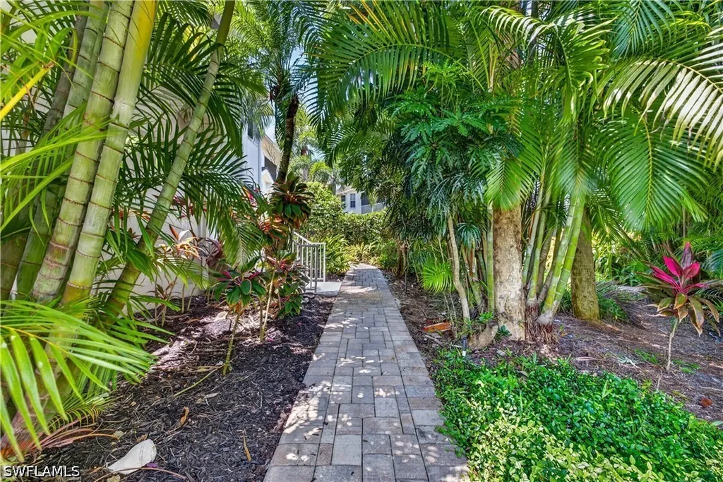 5035 Yacht Harbor Drive Naples FL 34112