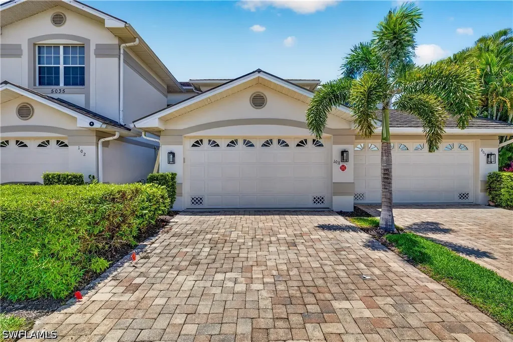 5035 Yacht Harbor Drive Naples FL 34112