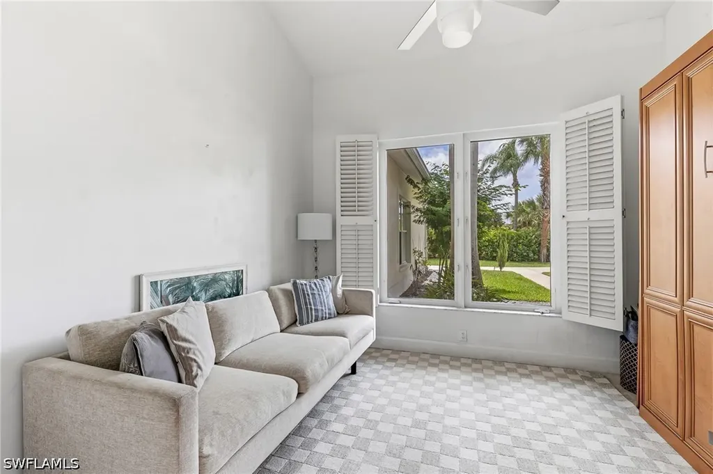 2205 Noble Court Naples FL 34110