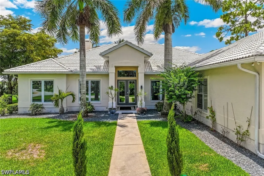 2205 Noble Court Naples FL 34110