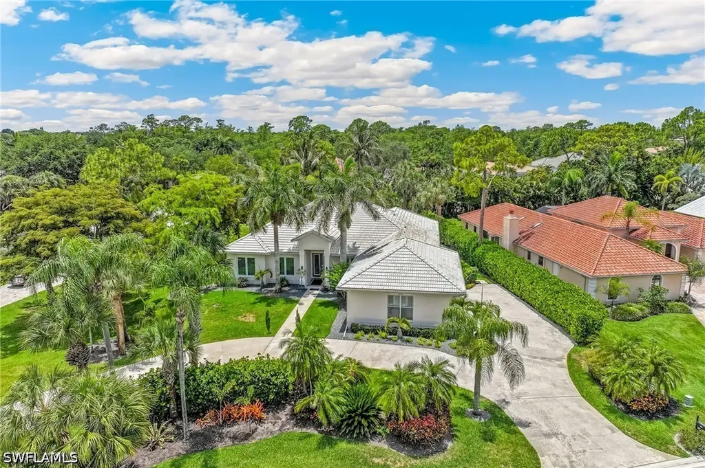 2205 Noble Court Naples FL 34110