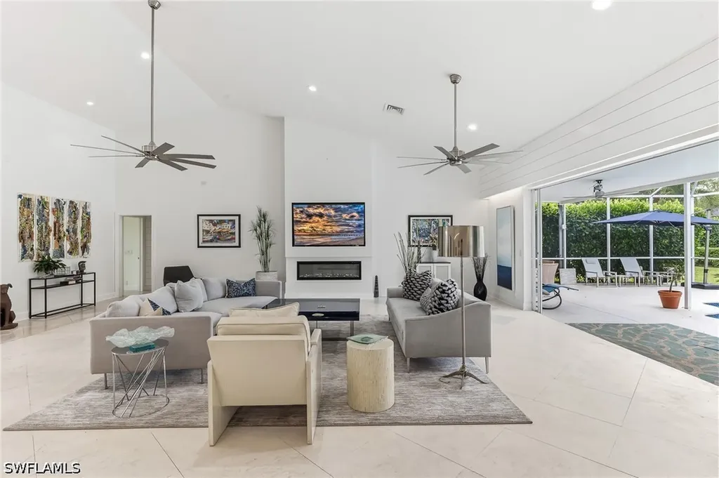 2205 Noble Court Naples FL 34110