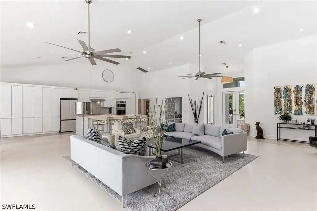 2205 Noble Court Naples FL 34110