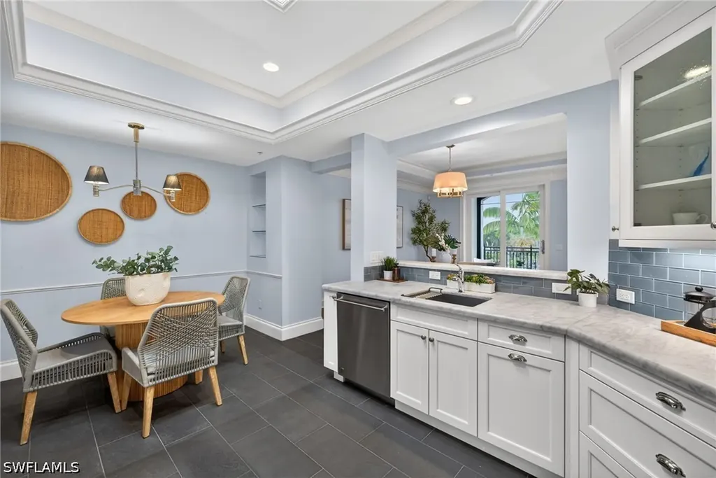 625 5th Avenue S Naples FL 34102