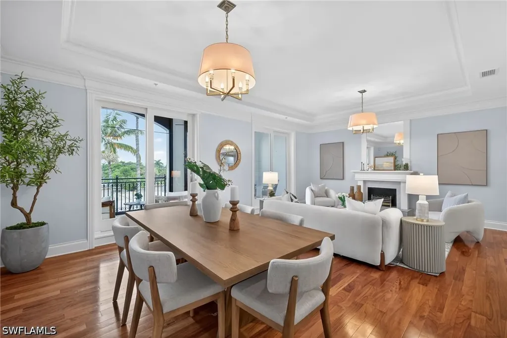 625 5th Avenue S Naples FL 34102