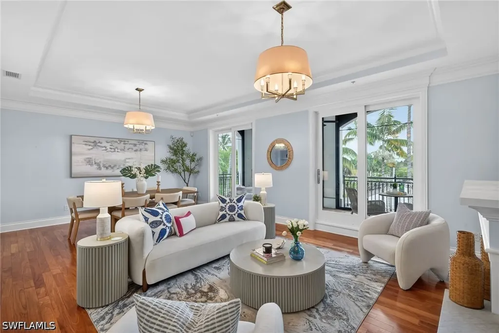 625 5th Avenue S Naples FL 34102