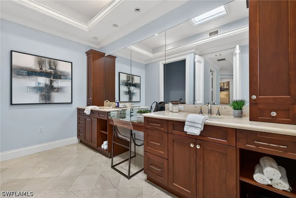 625 5th Avenue S Naples FL 34102