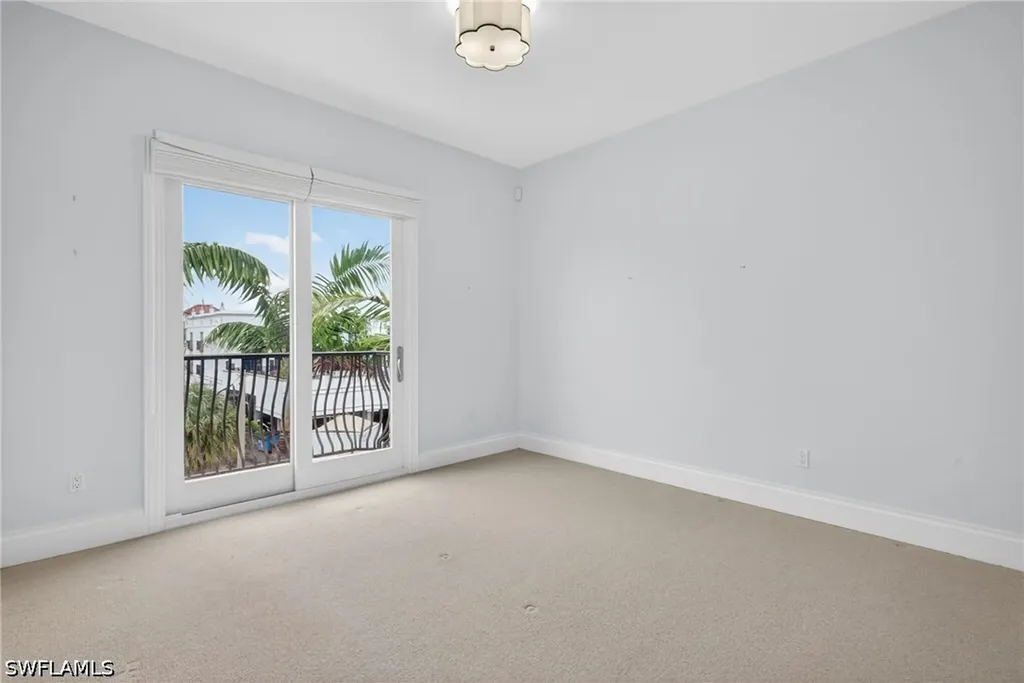 625 5th Avenue S Naples FL 34102