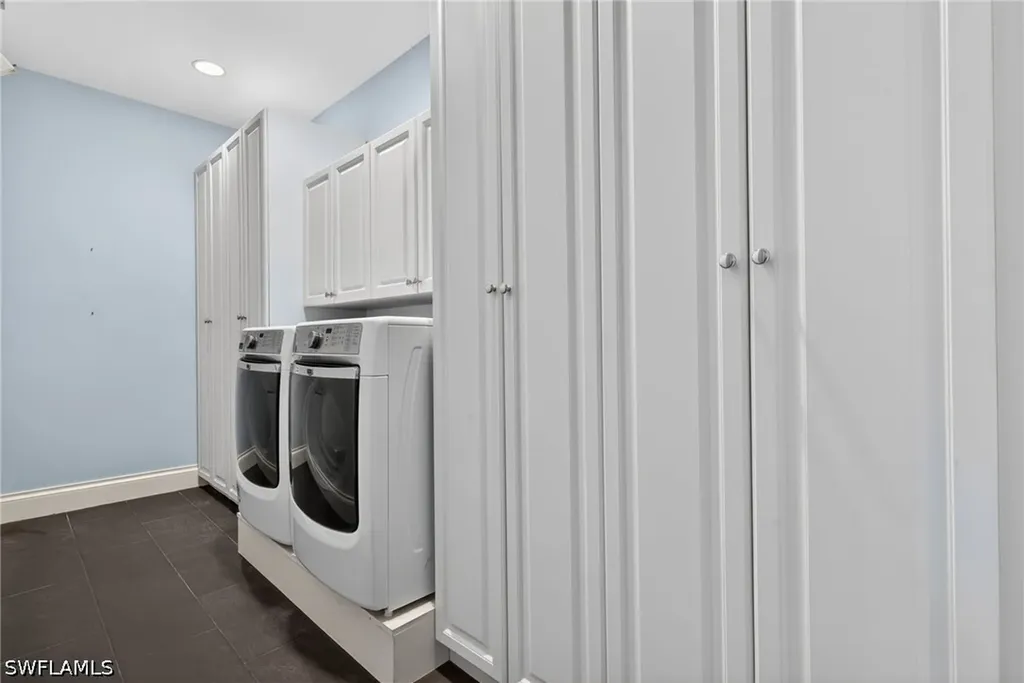 625 5th Avenue S Naples FL 34102